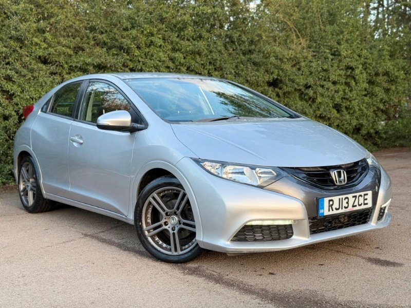 2013 CIVIC 1.8 I VTEC TI EURO 5 S S 5DR 4,995 ADMIN FEE... photo